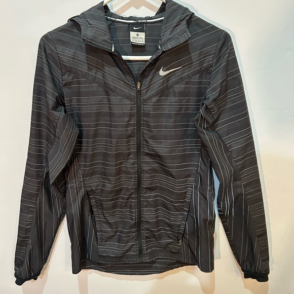 Nike Black and Gray Running Jacket Women’s XS - Picture 1 of 3